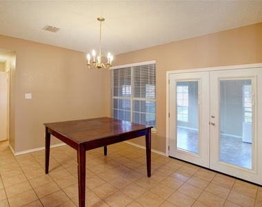 3507 Tamarack Drive - Photo Thumbnail 13