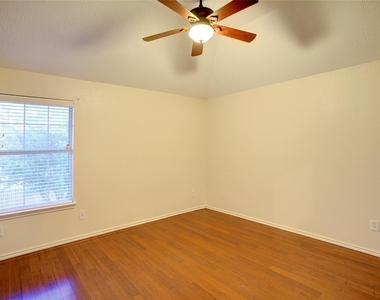 3507 Tamarack Drive - Photo Thumbnail 22