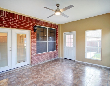 3507 Tamarack Drive - Photo Thumbnail 10