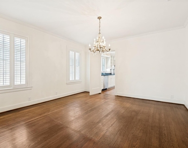 4504 Livingston Avenue - Photo Thumbnail 8