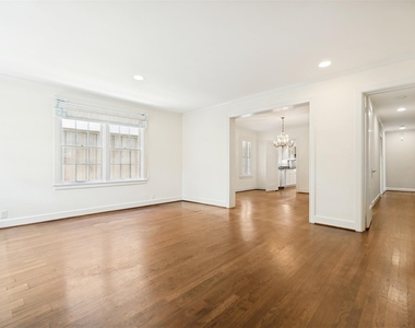 4504 Livingston Avenue - Photo Thumbnail 7