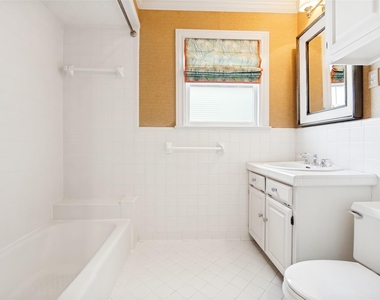 4504 Livingston Avenue - Photo Thumbnail 15