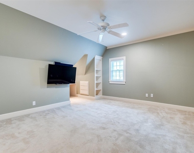 4504 Livingston Avenue - Photo Thumbnail 16
