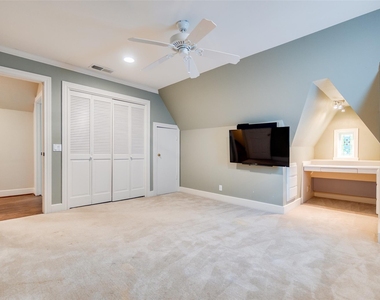 4504 Livingston Avenue - Photo Thumbnail 17