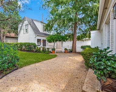 4504 Livingston Avenue - Photo Thumbnail 22