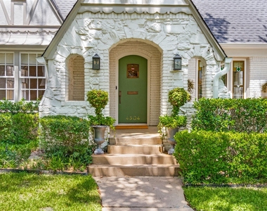4504 Livingston Avenue - Photo Thumbnail 1