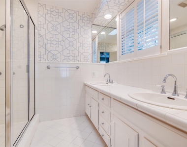 4504 Livingston Avenue - Photo Thumbnail 13
