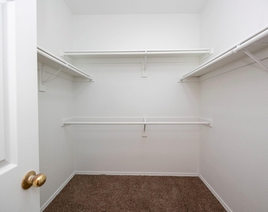 1305 Auburn Drive - Photo Thumbnail 30