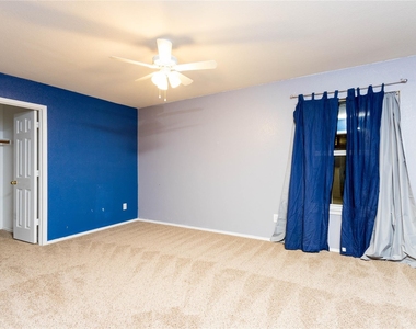 1305 Auburn Drive - Photo Thumbnail 3