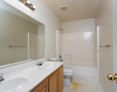 1305 Auburn Drive - Photo Thumbnail 9