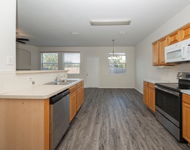 1305 Auburn Drive - Photo Thumbnail 18