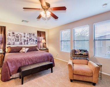 10829 W Mariposa Drive - Photo Thumbnail 7