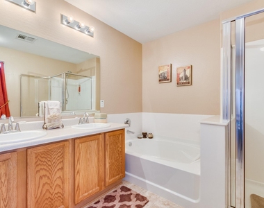 10829 W Mariposa Drive - Photo Thumbnail 12