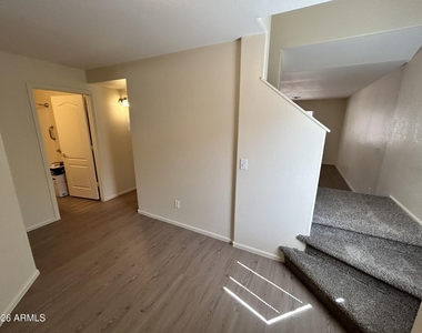 42406 W Sunland Drive - Photo Thumbnail 3
