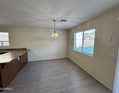 42406 W Sunland Drive - Photo Thumbnail 17