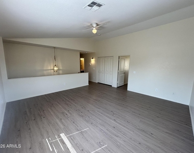42406 W Sunland Drive - Photo Thumbnail 30