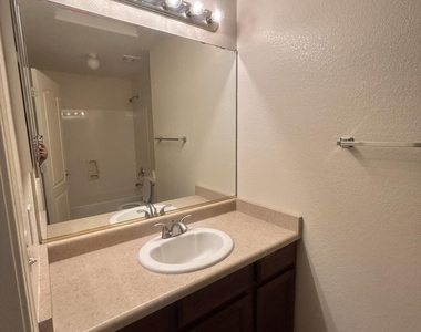 42406 W Sunland Drive - Photo Thumbnail 46