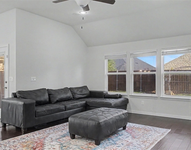 2348 Candler Club Way - Photo Thumbnail 4