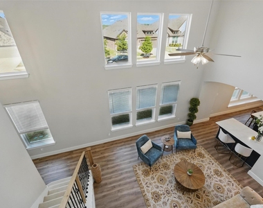3003 Wind Knot Way - Photo Thumbnail 1