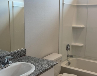 825 N Country Village Lane - Photo Thumbnail 10