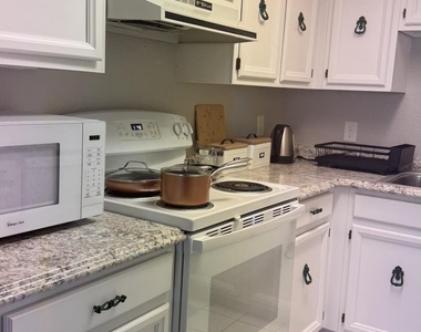 3002 N 70th Street - Photo Thumbnail 6