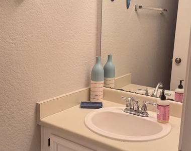 3002 N 70th Street - Photo Thumbnail 8