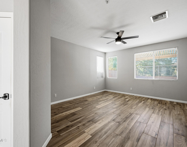 7268 E Whispering Wind Drive - Photo Thumbnail 15