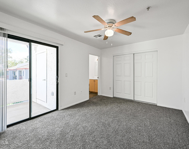 3065 N 67th Avenue - Photo Thumbnail 11