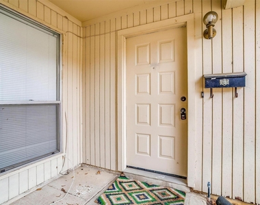 5947 Chimney Wood Circle - Photo Thumbnail 2