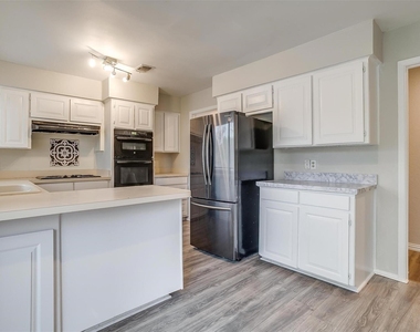 5947 Chimney Wood Circle - Photo Thumbnail 7