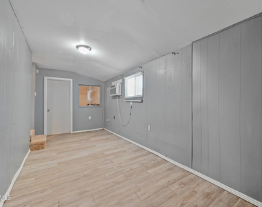 2055 W Gregory Street - Photo Thumbnail 11