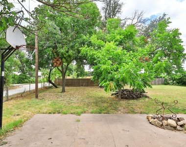 609 Sunset Drive - Photo Thumbnail 27