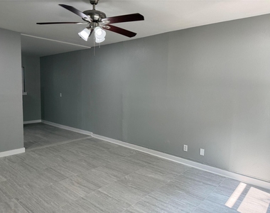 2502 Normont Circle - Photo Thumbnail 2