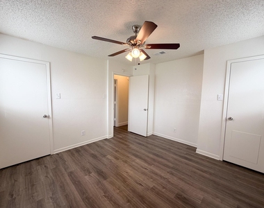 604 Walter Stephenson Road - Photo Thumbnail 9