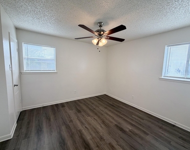 604 Walter Stephenson Road - Photo Thumbnail 8