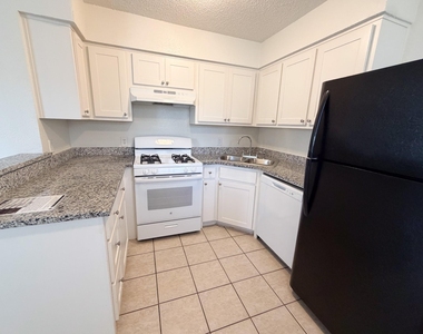 604 Walter Stephenson Road - Photo Thumbnail 4