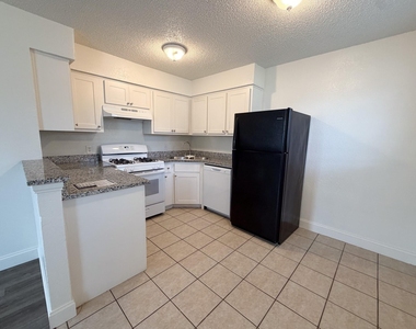 604 Walter Stephenson Road - Photo Thumbnail 3
