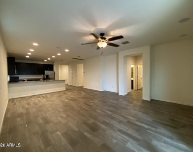 3549 E Apricot Lane - Photo Thumbnail 13
