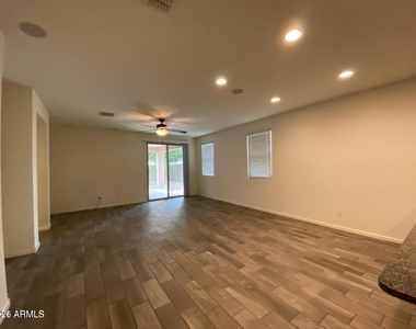 3549 E Apricot Lane - Photo Thumbnail 10