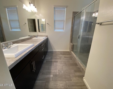 3549 E Apricot Lane - Photo Thumbnail 16