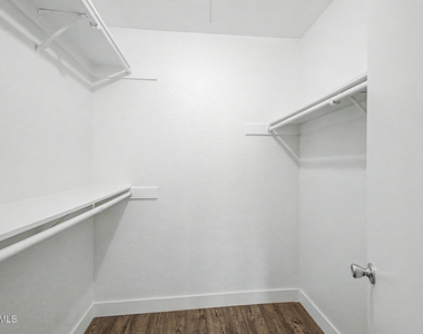 4554 E Paradise Village Parkway N - Photo Thumbnail 22