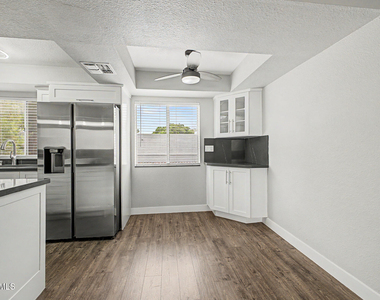 4554 E Paradise Village Parkway N - Photo Thumbnail 11