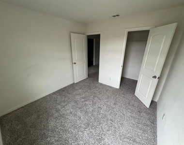 315 Marsh Lane - Photo Thumbnail 9