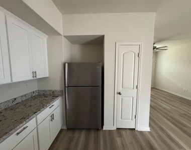 315 Marsh Lane - Photo Thumbnail 3