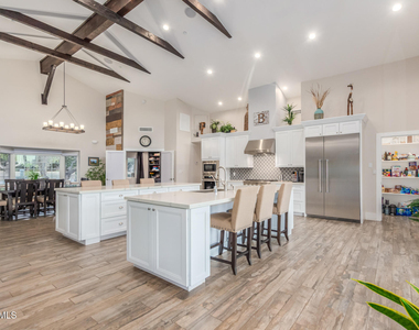 4640 N 66th Street - Photo Thumbnail 17