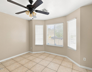 10417 W Magnolia Street - Photo Thumbnail 6