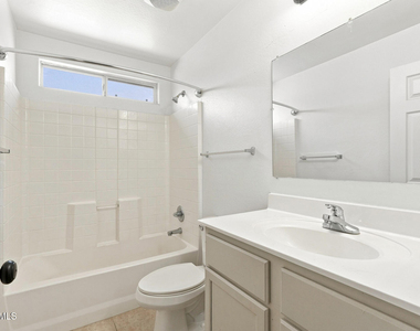 10417 W Magnolia Street - Photo Thumbnail 12