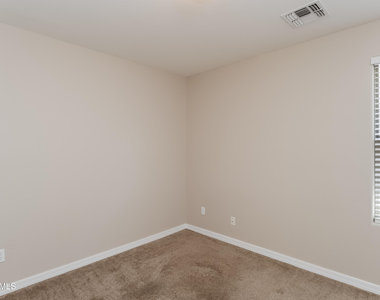 2033 W Green Tree Drive - Photo Thumbnail 6