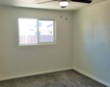 2959 N 53rd Parkway - Photo Thumbnail 6