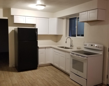 2959 N 53rd Parkway - Photo Thumbnail 5